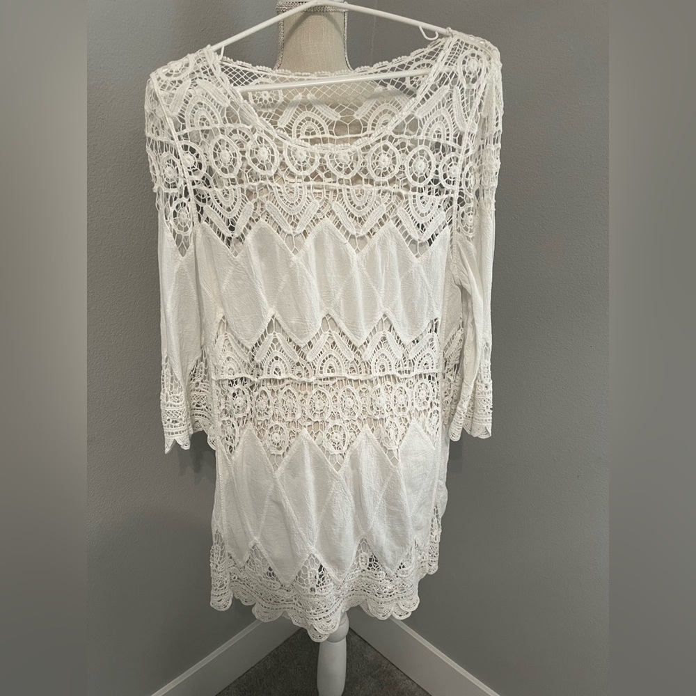 White lace blouse/ top